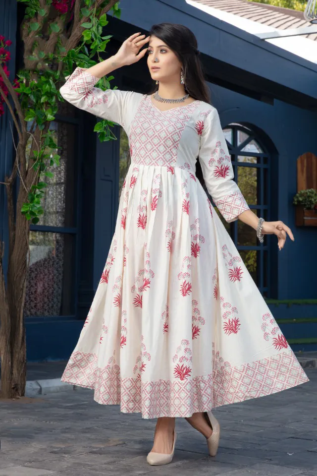 Appealing Pink Floral Cambric Printed Cotton Gown