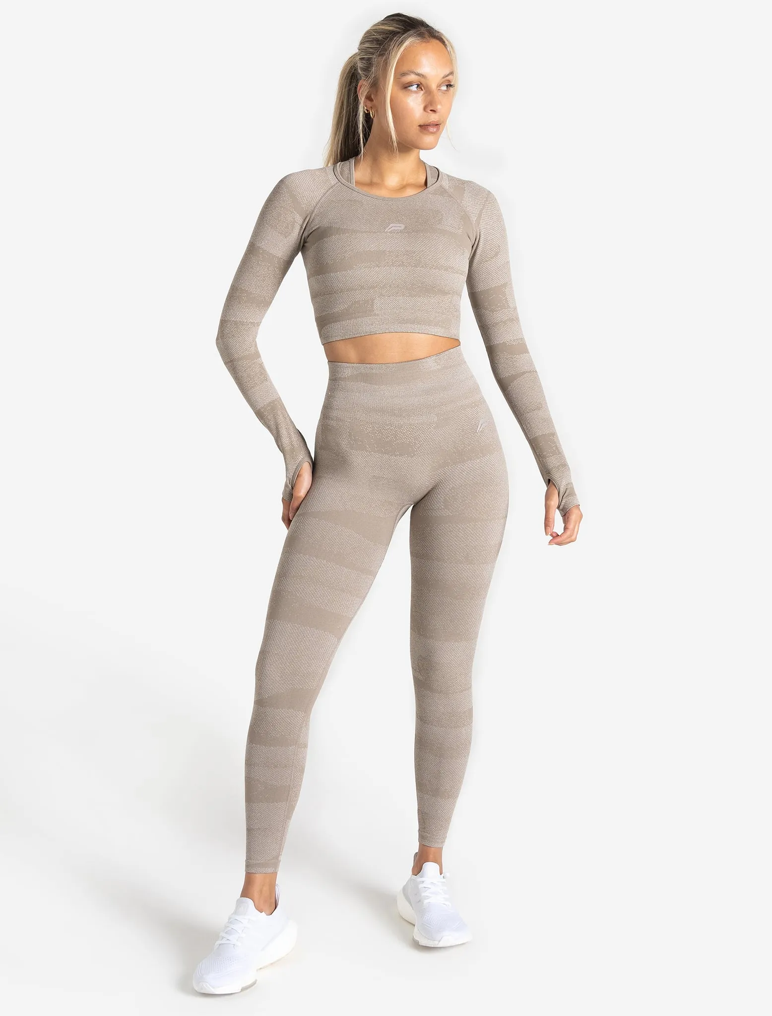 Boost Seamless Long Sleeve Crop Top - Neutral