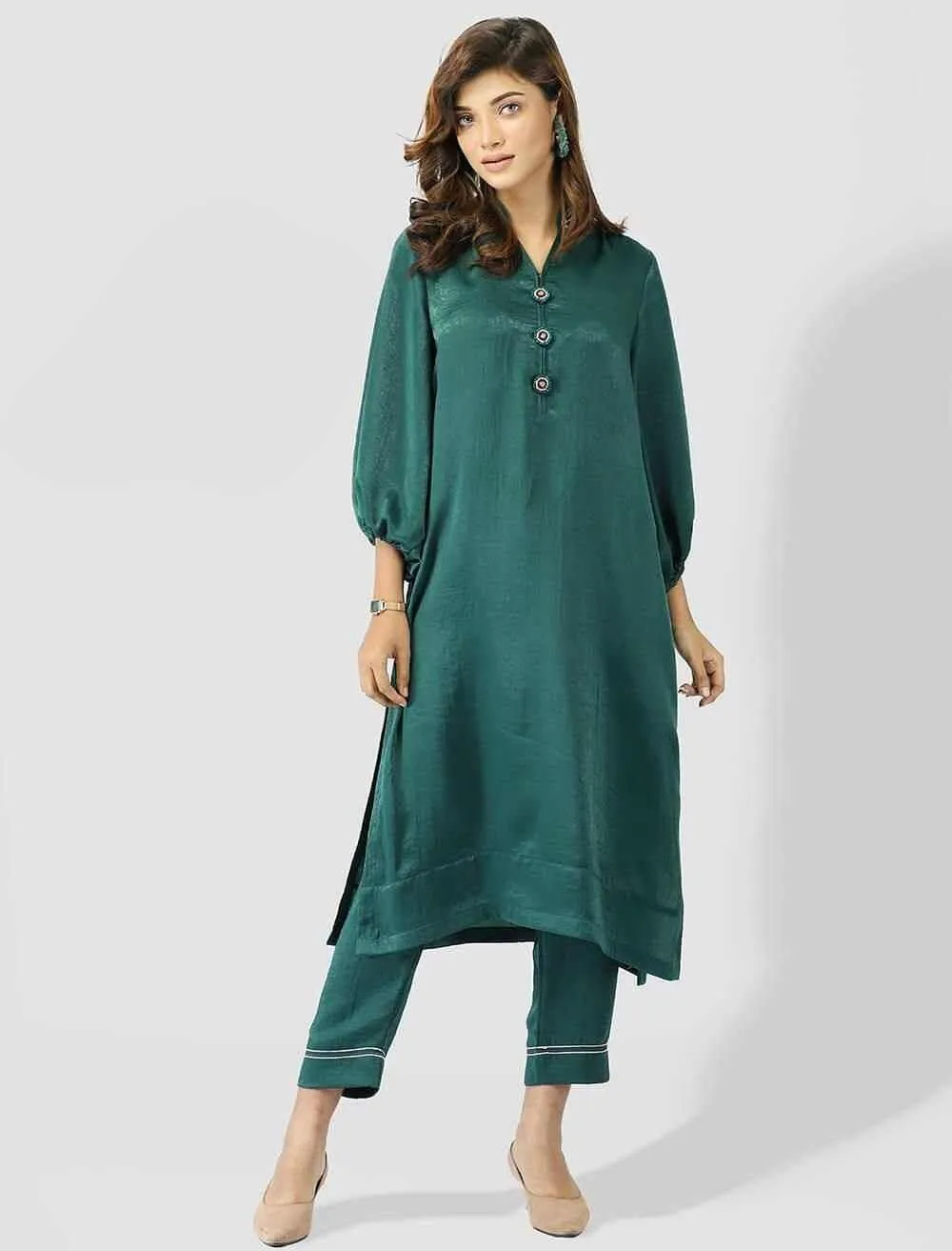 Elegant Kameez With Zardozi Button