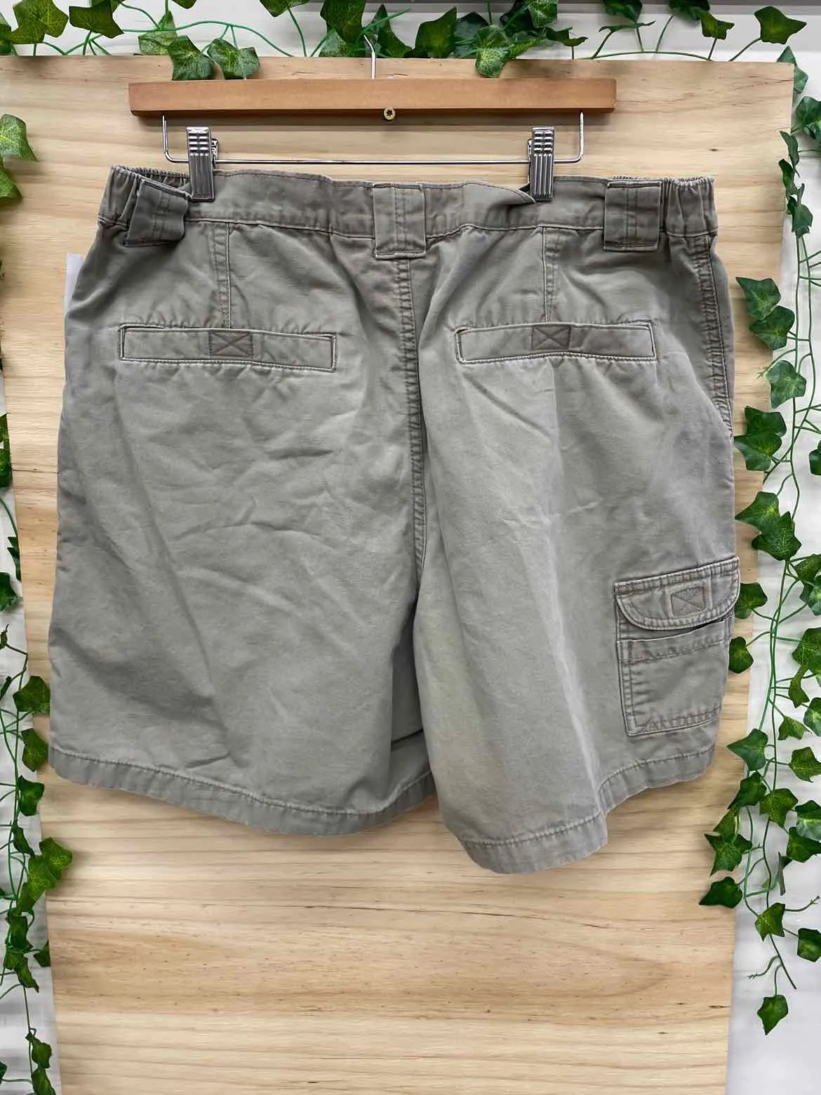 Size 40 Faded Glory Men's Shorts